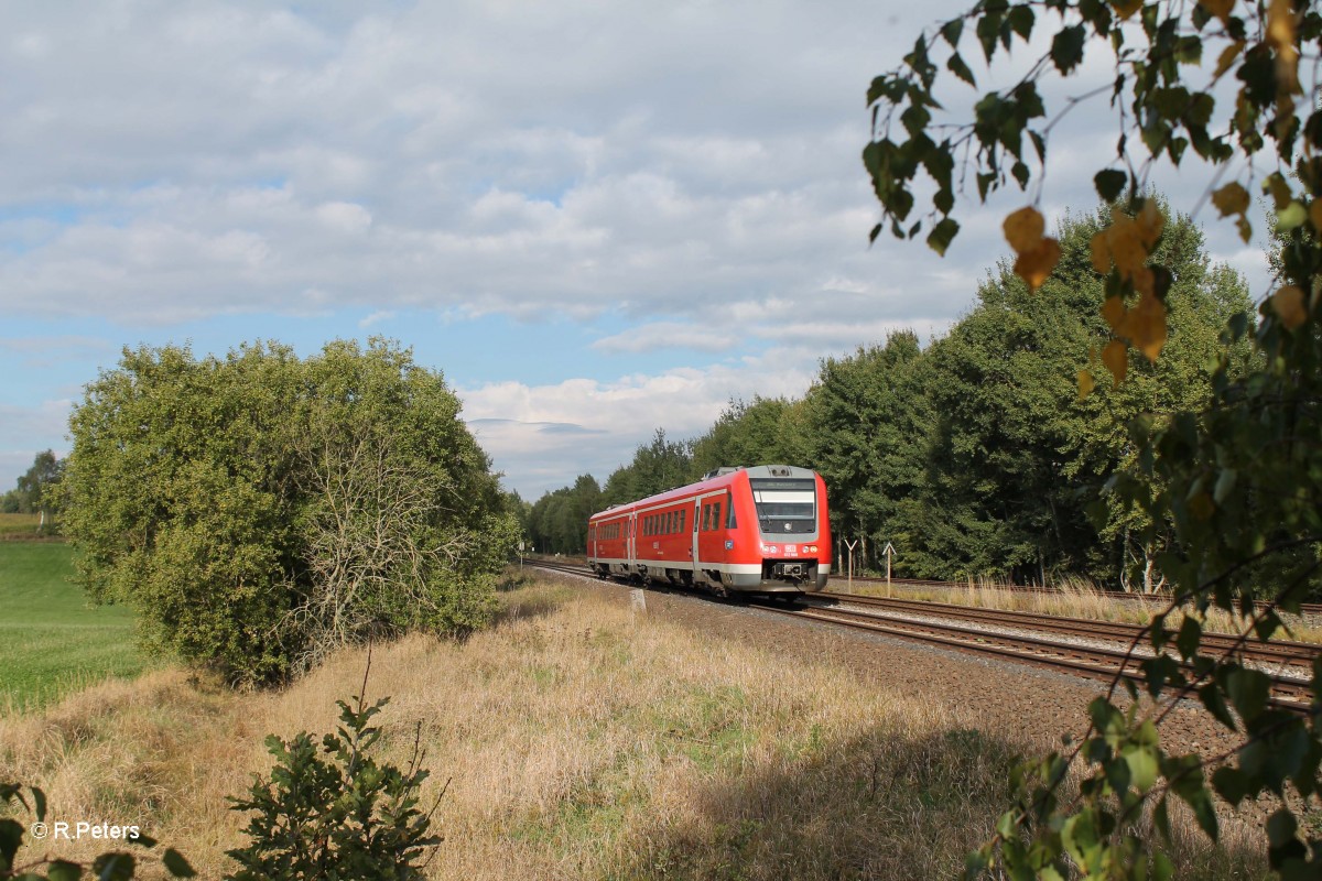 612 988 als Franken-Sachsen-Express bei Sch�nfeld. 30.09.13