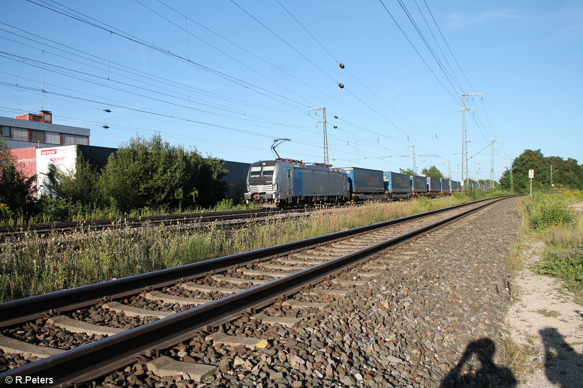 6193 129 zieht mit einem LKW-Walter durch Nürnberg Hohe Marter. 11.08.24