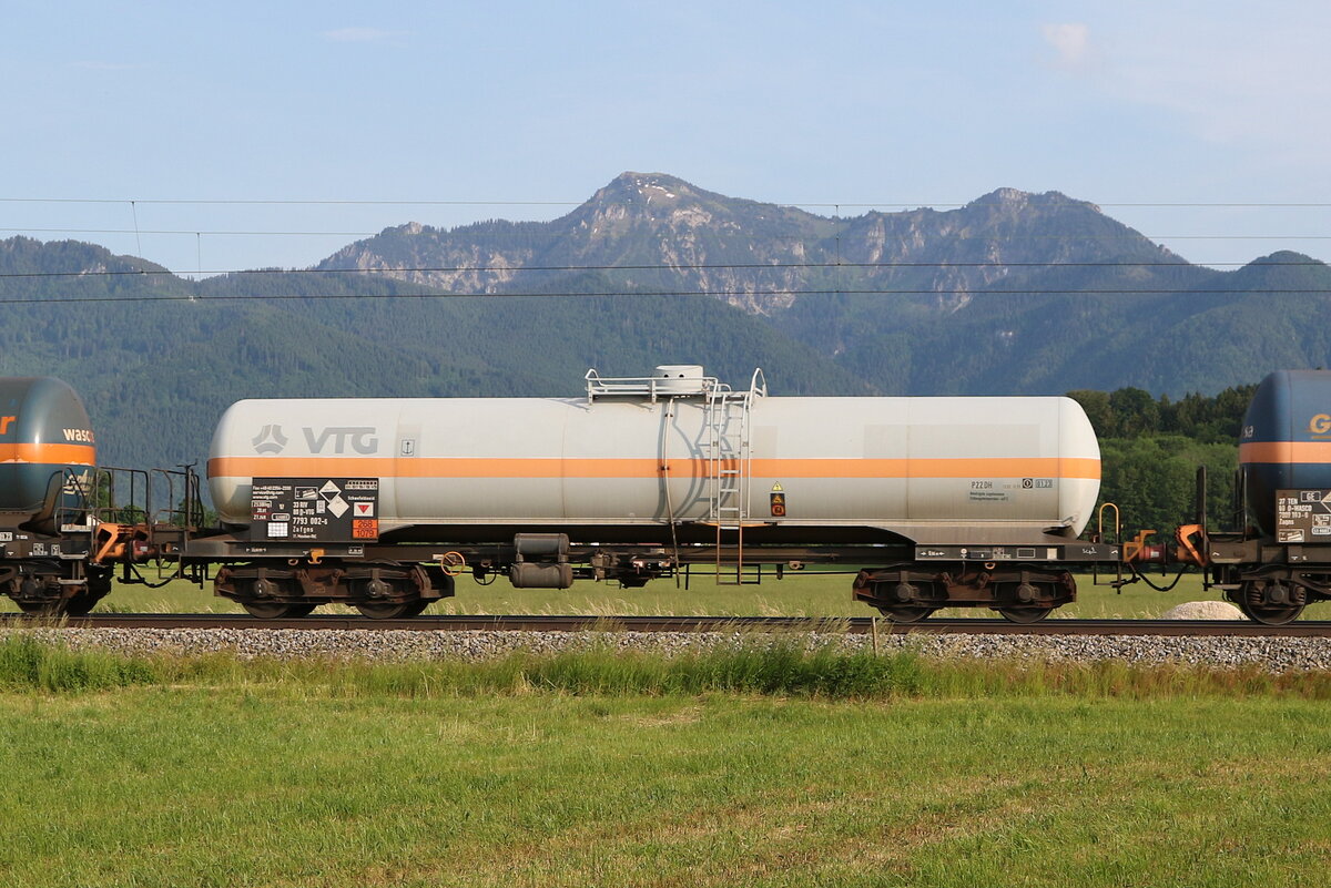 7793 002 (Zafgns) von  VTG  am 10. Juni 2021 bei �bersee.