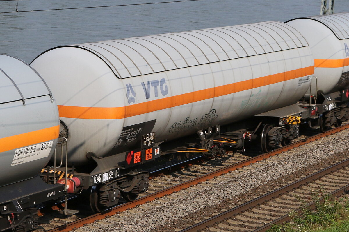7813 207 (Zags) von  VTG  am 23. Juli 2021 bei Lorch.