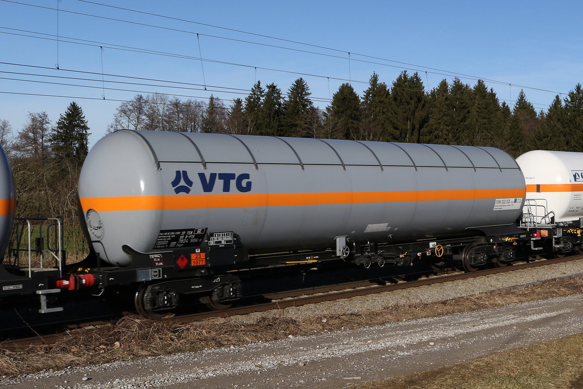 7824 504 (Zags) von  VTG  am 14. Januar 2020 bei Grabenst�tt.