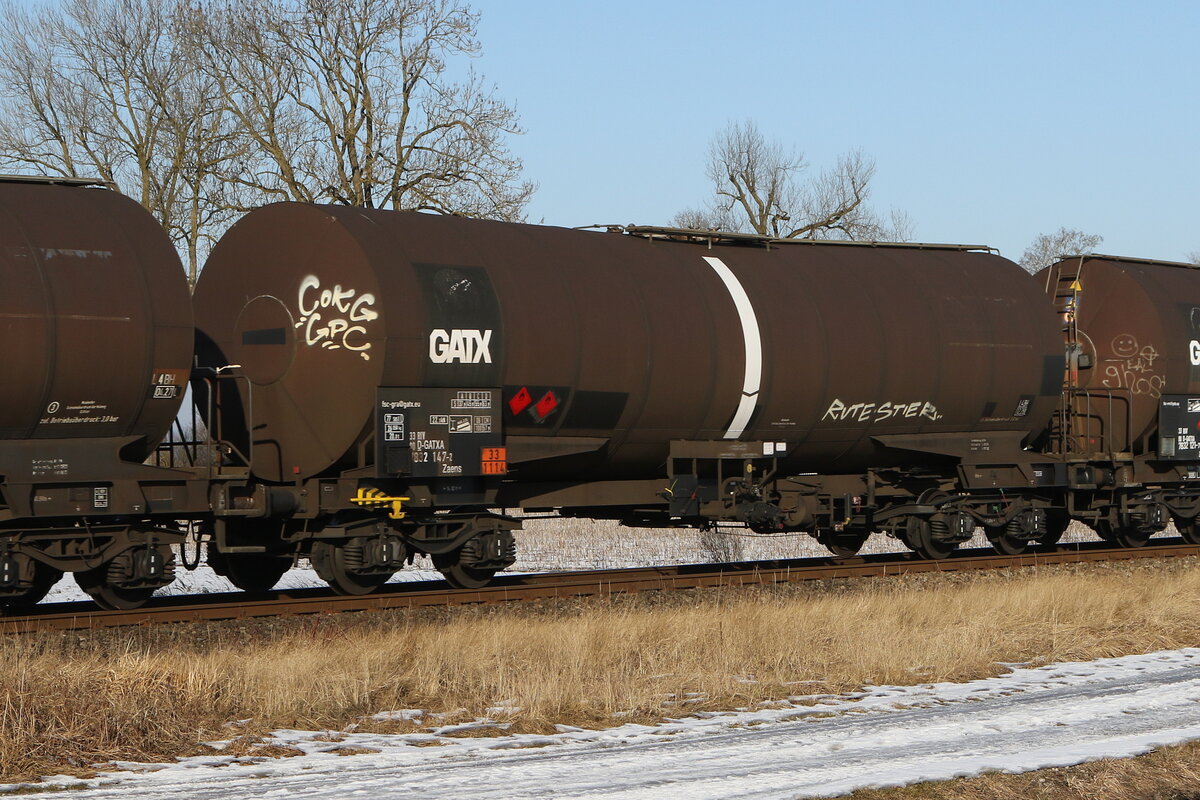 7832 147 (Zaens) von  GATX  am 21. Januar 2026 bei Heiligenstatt.