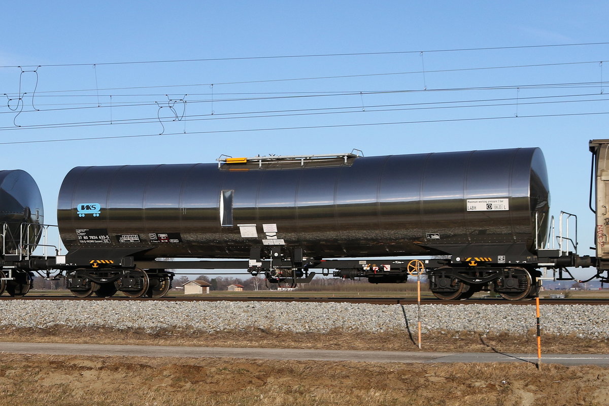 7834 633 (Zacens) am 17. Januar 2020 bei �bersee.