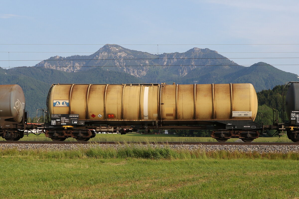 7836 040 (Zans) der  ARETZ GmbH  am 10. Juni 2021 bei �bersee.