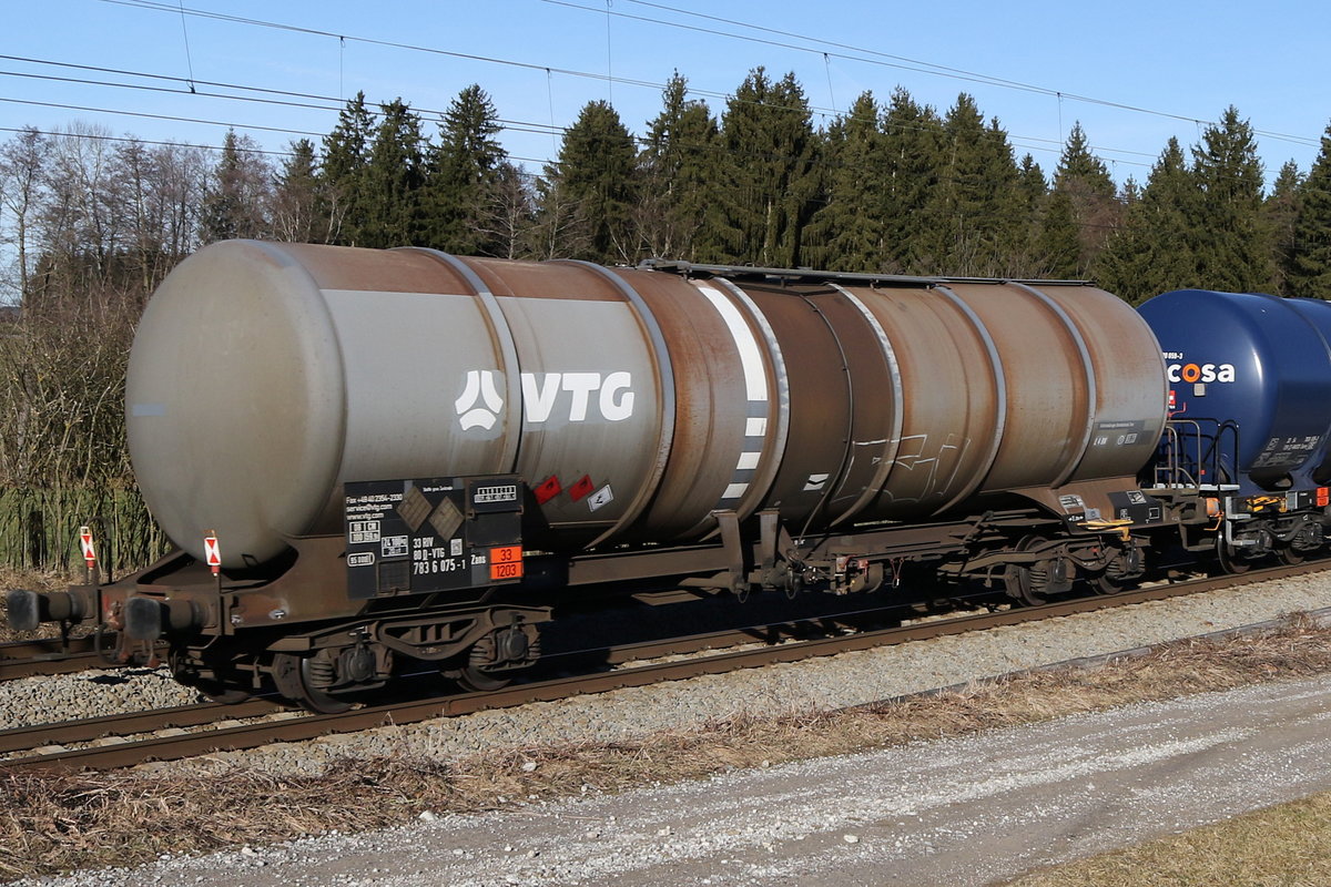 7836 075 (Zans) von  VTG  am 14. Januar 2020 bei Grabenst�tt.