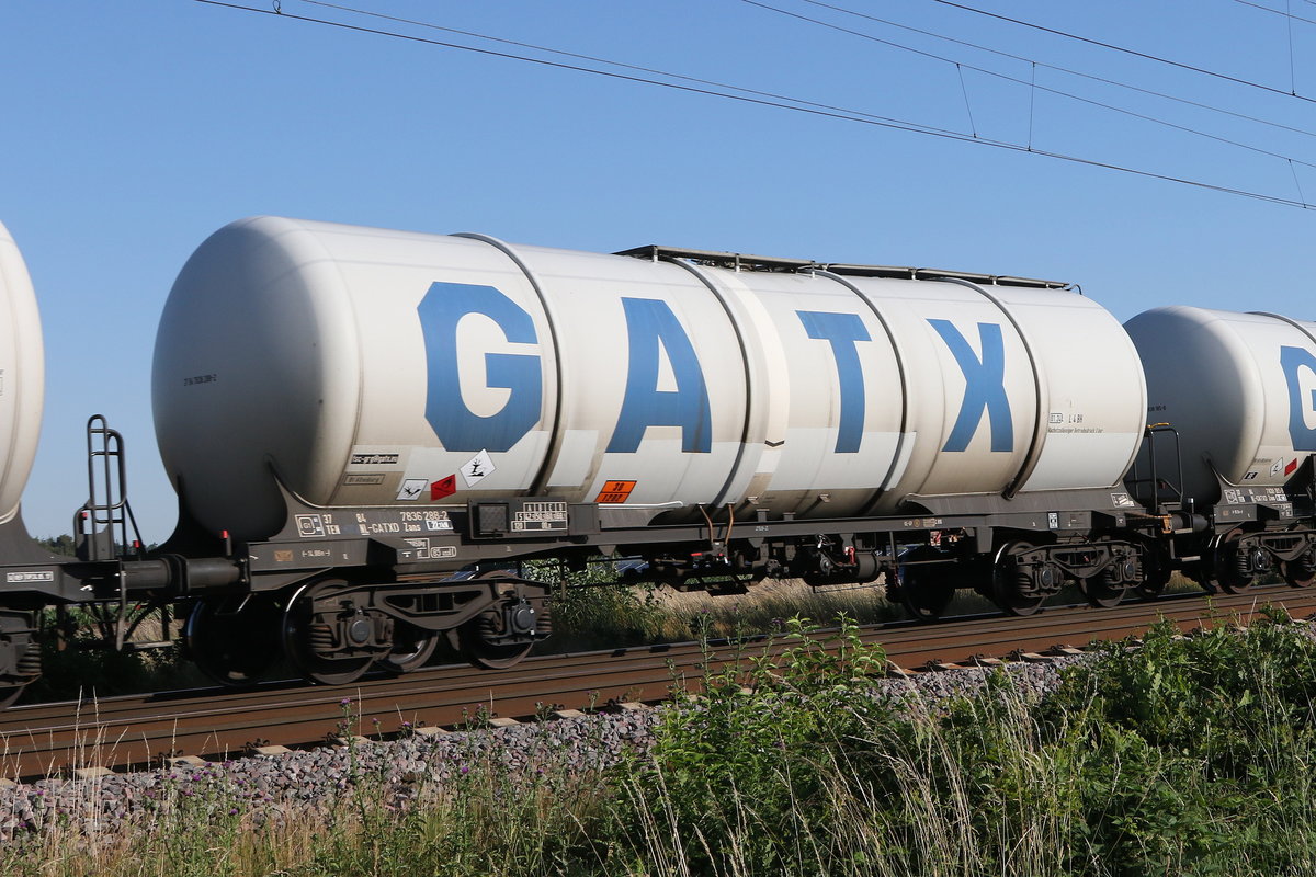 7836 288 (Zans) von  GATX  am 26. Juni 2020 bei D�rverden.
