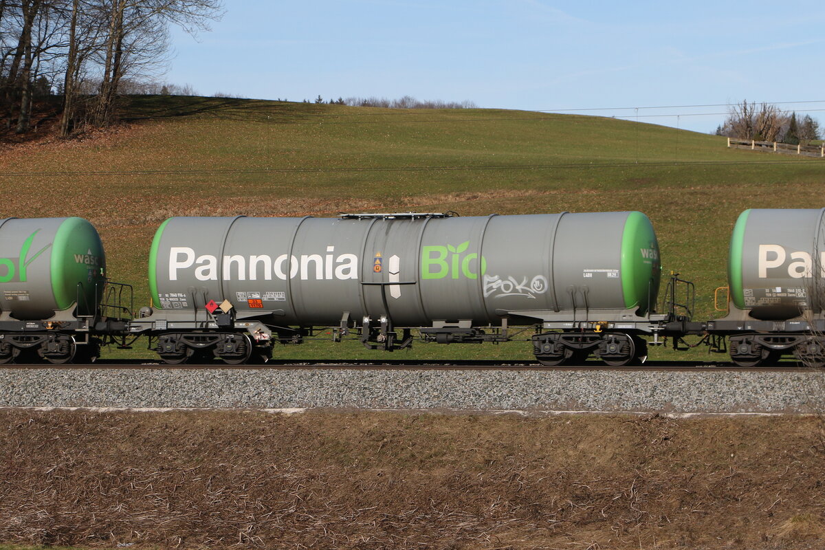 7840 916 (Zans) von  PANNONIA  am 26. Februar 2026 bei Axdorf.