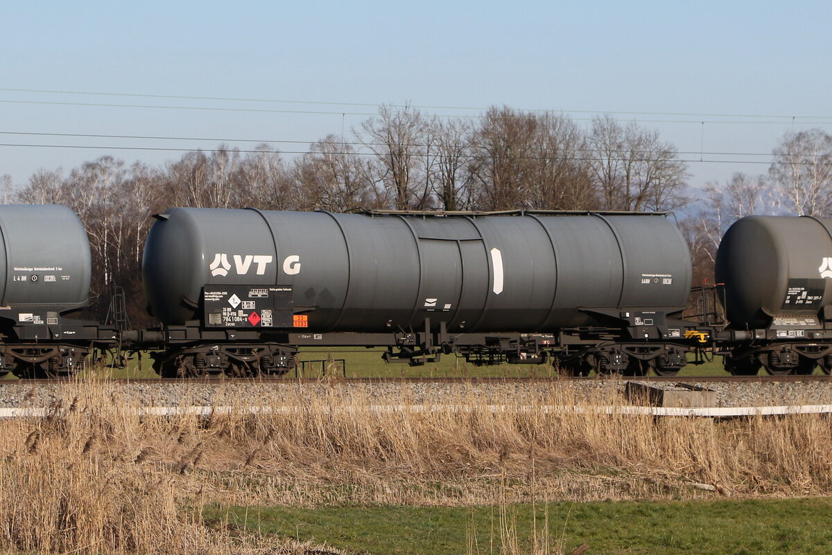7841 084 (Zacns) von  VTG  am 18. M�rz 2025 bei Bernau.