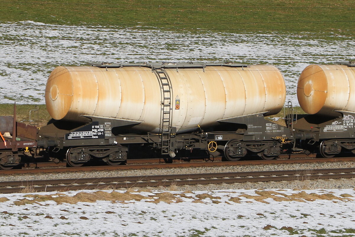 7841 129 (Zacns) von  ATiR-RAIL  am 19. Januar 2026 bei Axdorf.