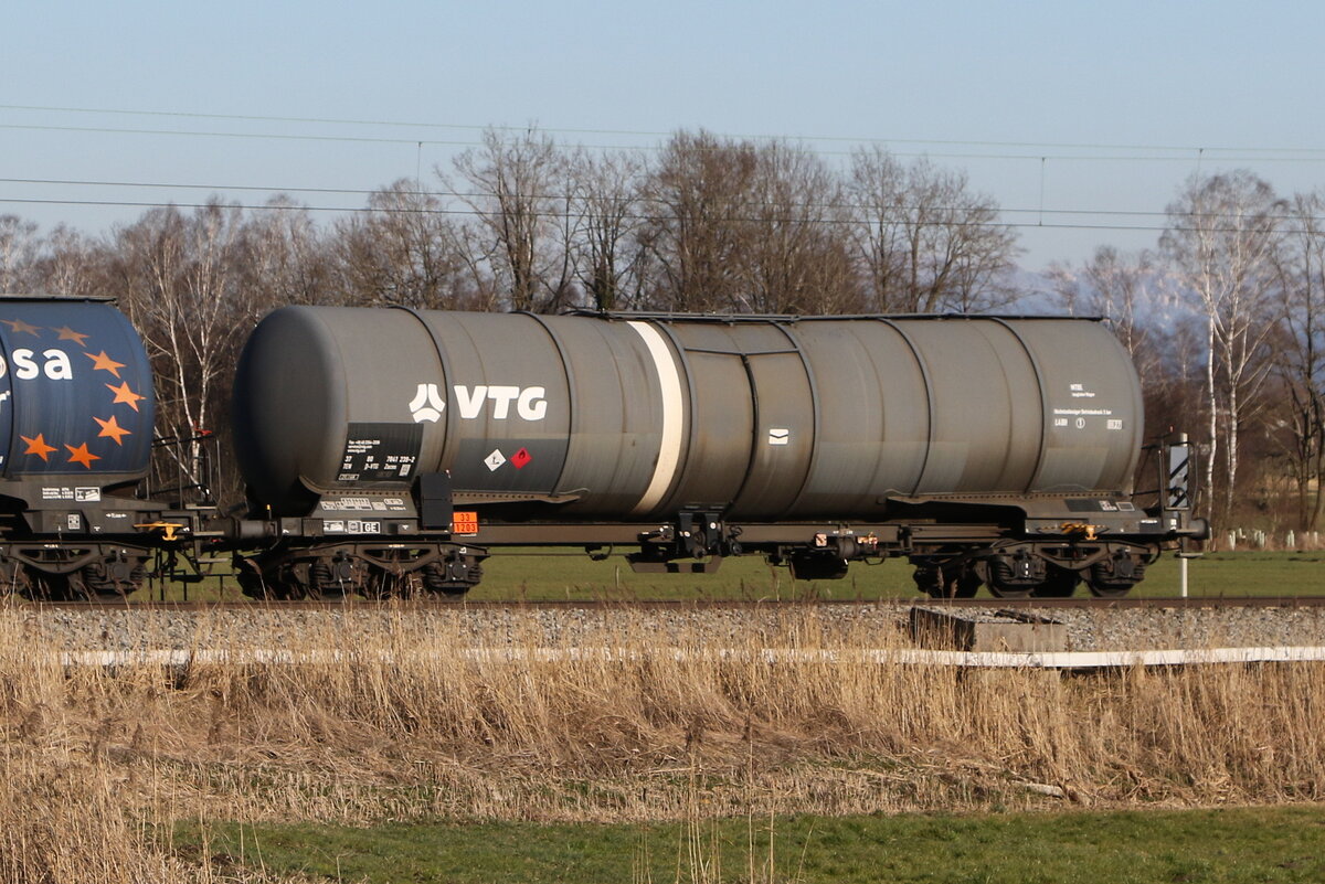 7841 239 (Zacns) von  VTG  am 18. M�rz 2025 bei Bernau.