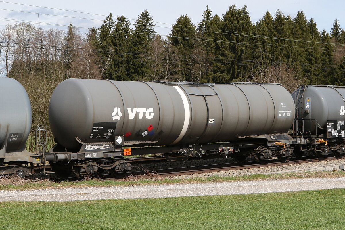 7841 368 (Zacns) von  VTG  am 7.. April 20222 bei Grabenst�tt.