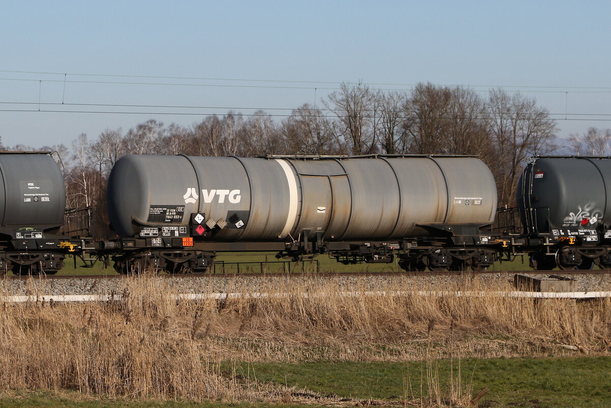 7841 553 (Zacns) von  VTG  am 18. M�rz 2025 bei Bernau.