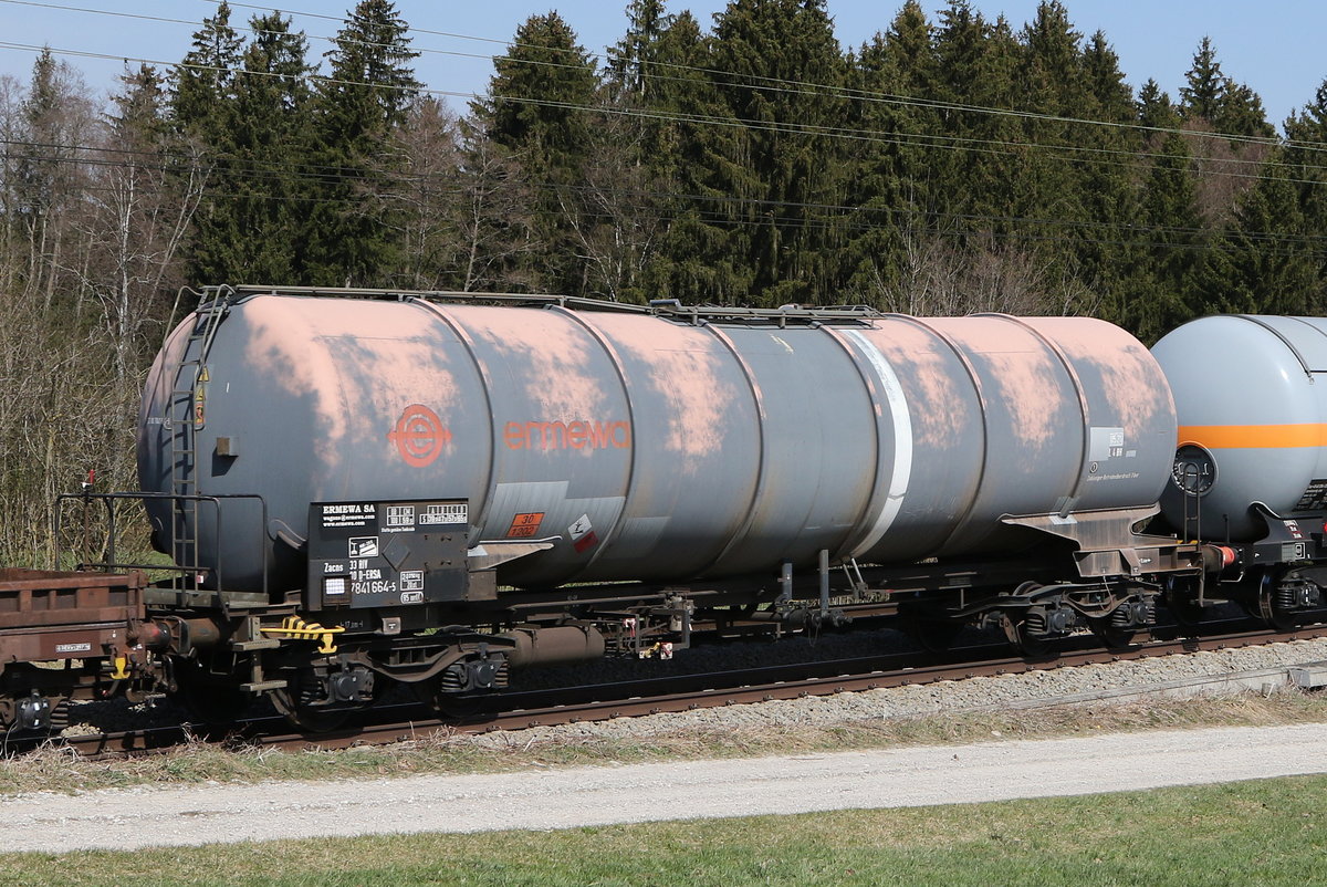 7841 664 (Zacns) von  ERMEWA  am 1. April 2021 bei Grabenst�tt.