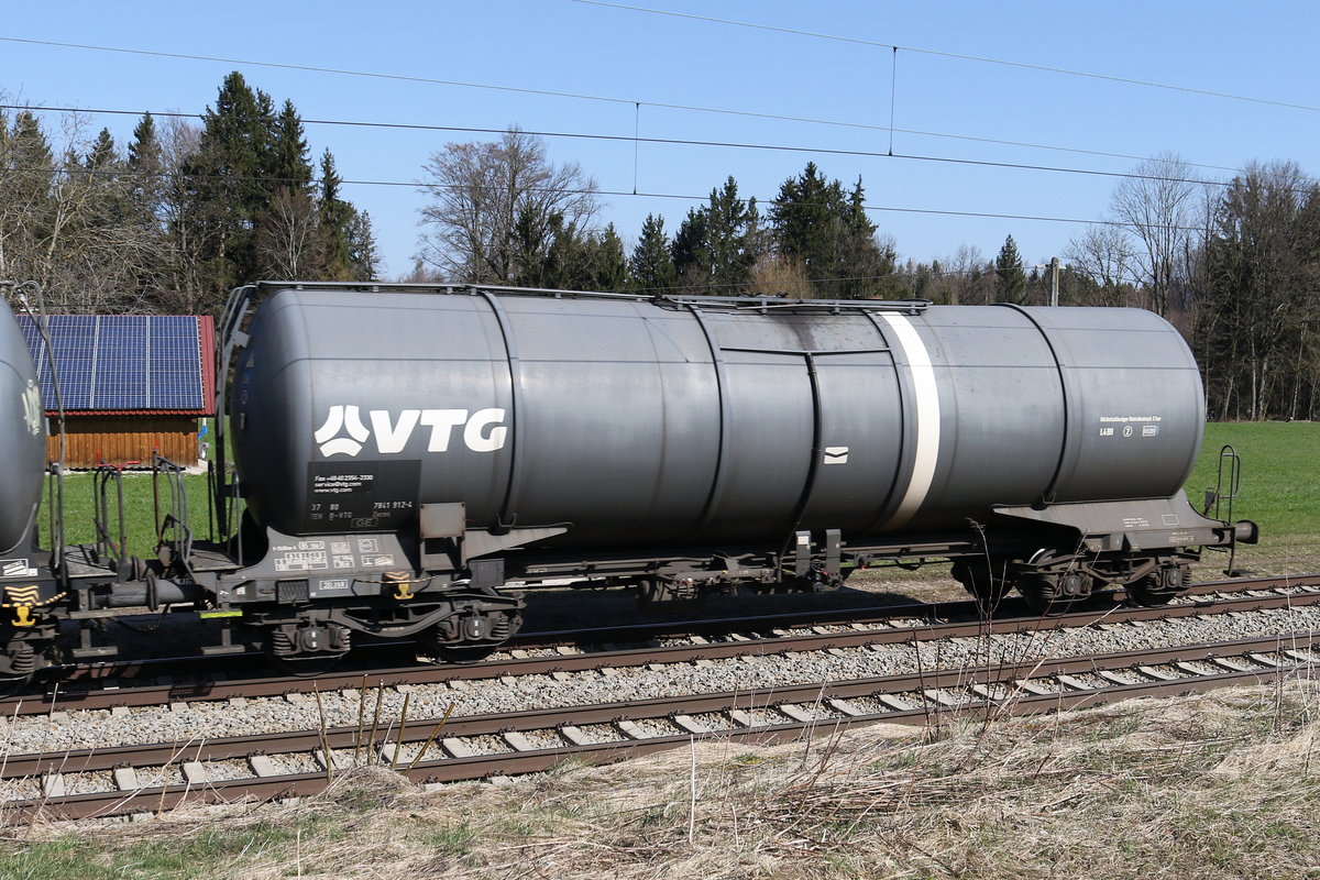 7841 912 (Zacns) von  VTG  am 19. M�rz 2020 bei Grabenst�tt.