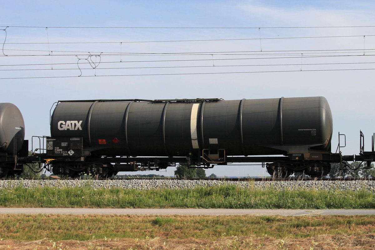 7843 445 (Zans) von  GATX  am 1. Juli 2019 bei �bersee.