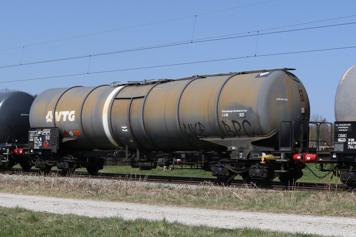 7844 718 (Zans) am 7. April 2020 bei Grabenst�tt.