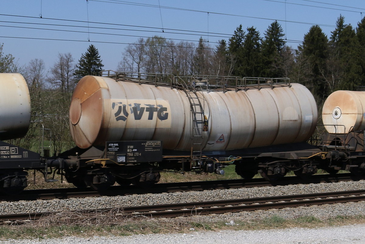 7846 272 (Zans) von  VTG  am 8. April 2020 bei Grabenst�tt.