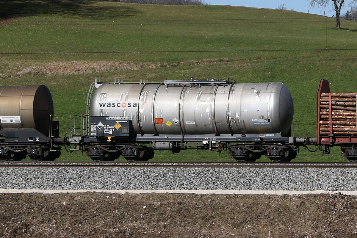 7846 318 (Zacens) von  WASCOSA  am 19. M�rz 2025 bei Axdorf.
