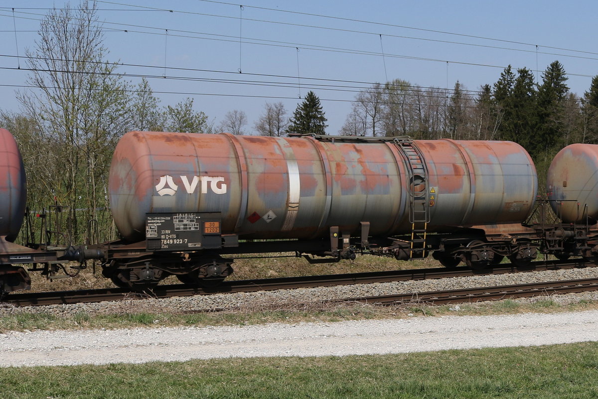 7849 293 (Zas) von  VTG  am 9. April 2020 bei Grabenst�tt
