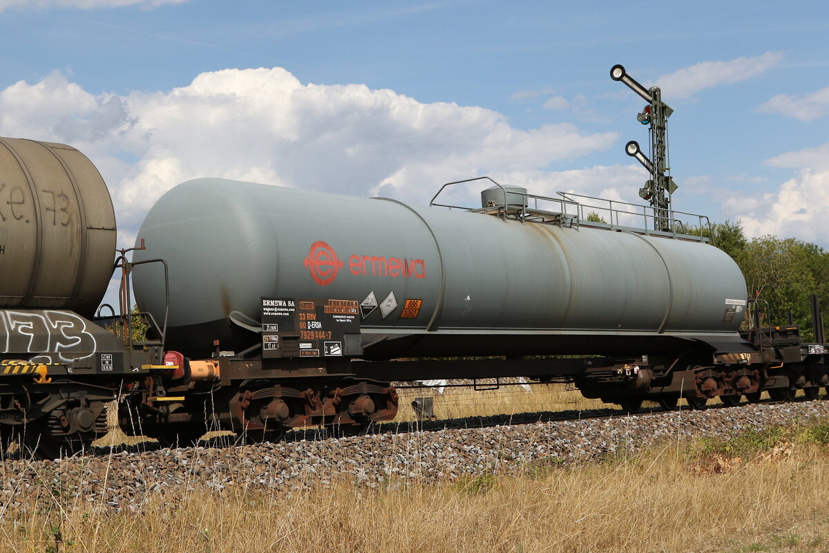 7929 444 (Zacns) von  ERMEWA  am 2. August 20222 bei Freih�ls/Oberpfalz.