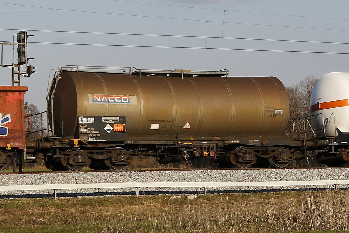 7931 810 (Zacens) von  NACCO  am 20. M�rz 2019 bei Bernau.