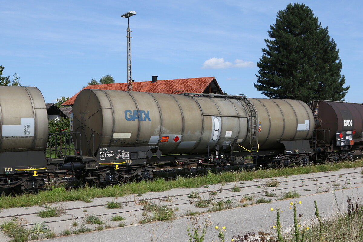 7932 596 (Zacens) von  GATX  am 25. August 2025 bei Pirach.