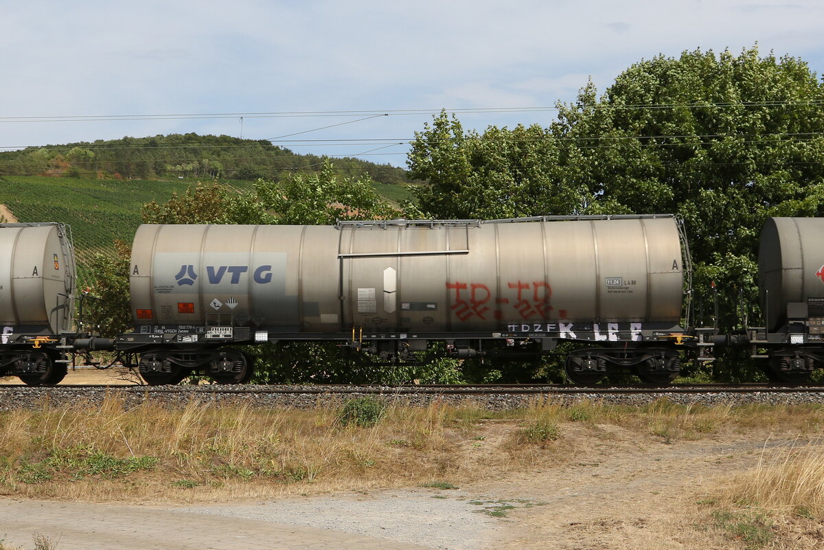 7933 778 (Zacens) von  VTG  am 5. August 2022 bei Th�ngersheim.