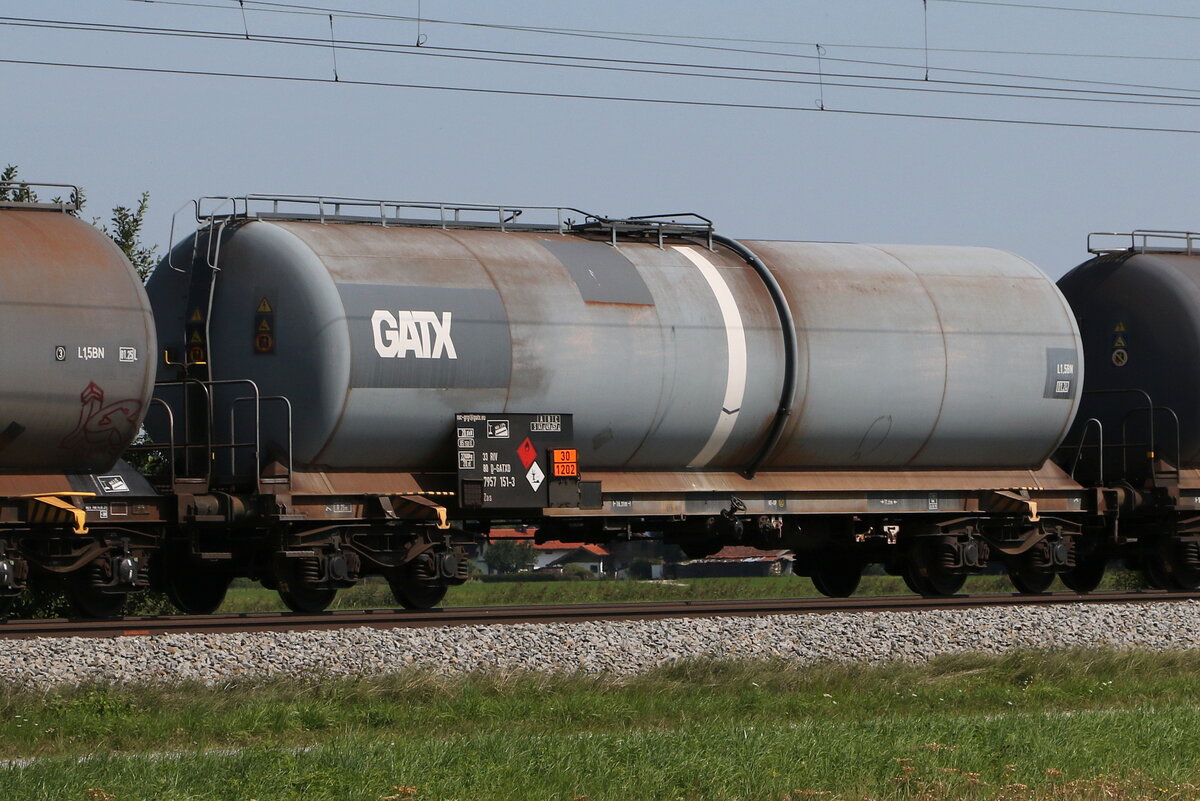 7957 151 (Zas) von  GATX  am 21. August 2021 bei �bersee.