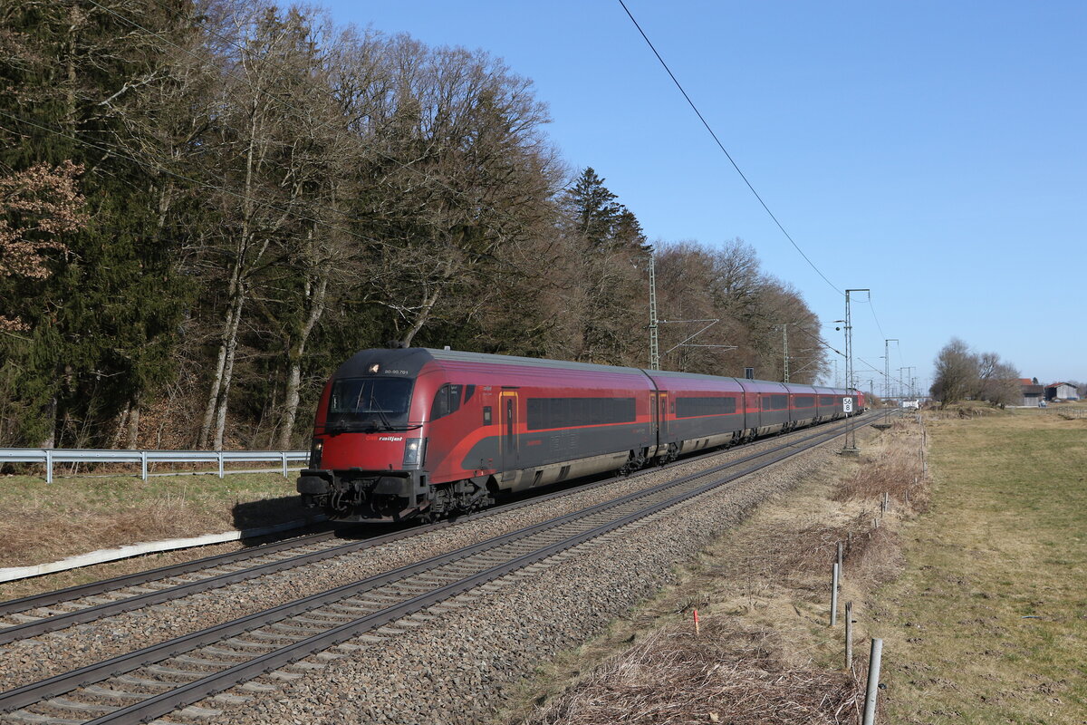 80-90 701  Spirit of Salzburg  aus Salzburg kommend am 6. M�rz 2025 bei Hufschlag.