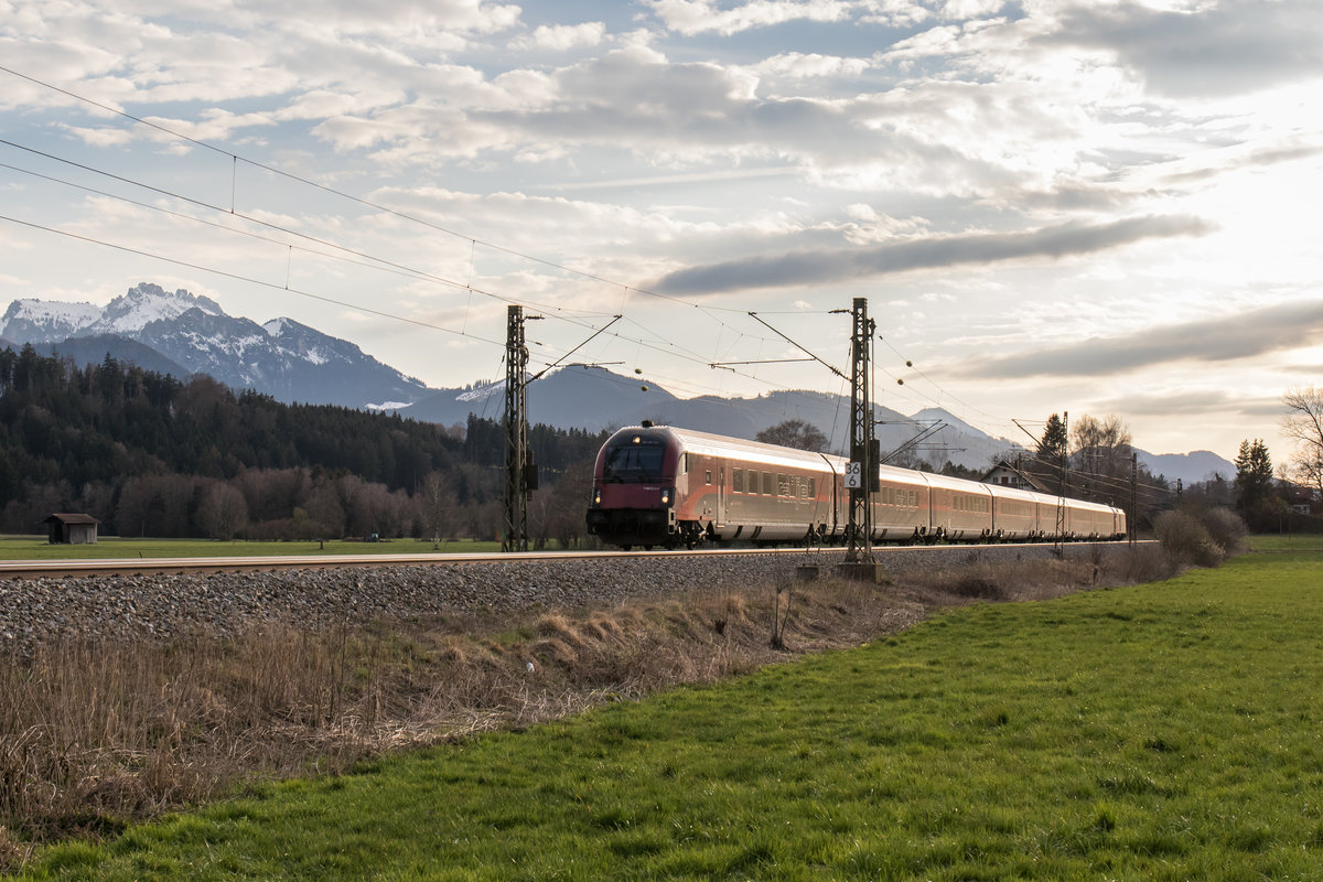 80.90.737 war am 30. Mrz 2016 bei bersee am Chiemsee in Richtung Salzburg unterwegs.