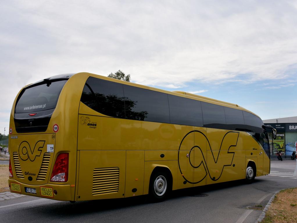 Atomic - MAN Reisebus von Feirense Reisen aus Portugal 2017 in Krems.