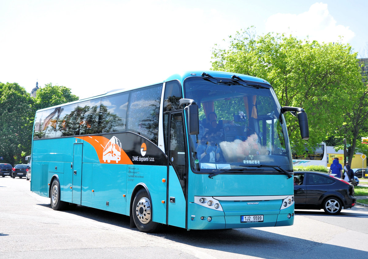 Berkhof Reisebus von ZAME aus der CZ in Krems gesehen.