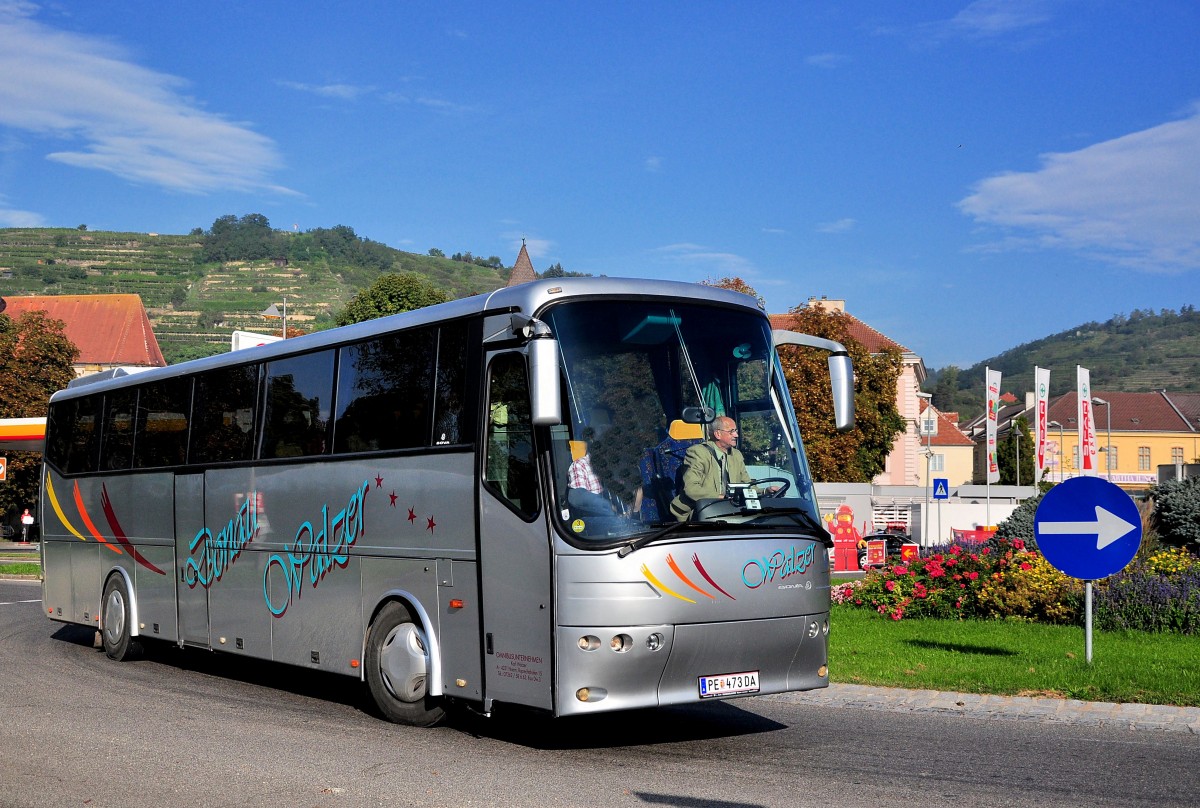 Bova Futura vom Karl Walzer-Omnibusbetrieb aus sterreich am 20.9.2014 in Krems unterwegs.