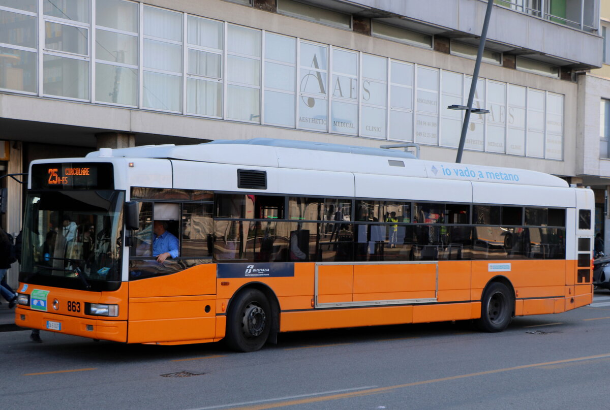 BUS/ITALIA, Padova  Nr. 863/DA-610 ZF - Irisbus am 23. M�rz 2026 in Padova (Aufnahme: Martin Beyer)