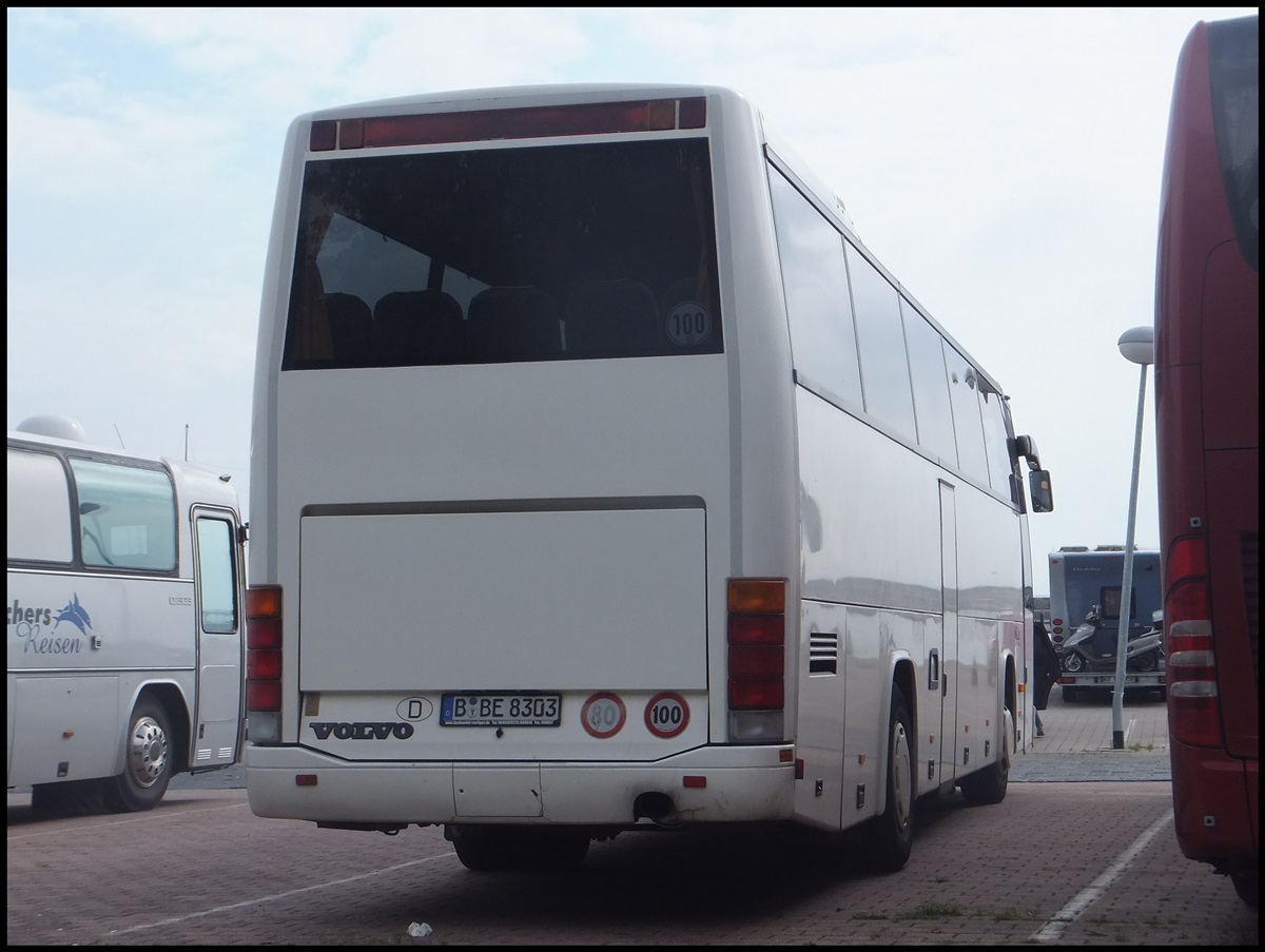 Drgmller-Volvo B 12-500 H von Omniko Reisen aus Deutschland im Stadthafen Sassnitz.