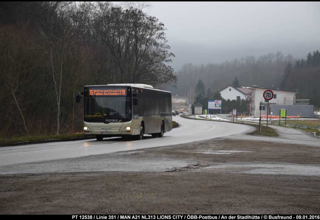 Ein MAN A21 LIONS CITY von Postbus unterwegs auf der Linie 351