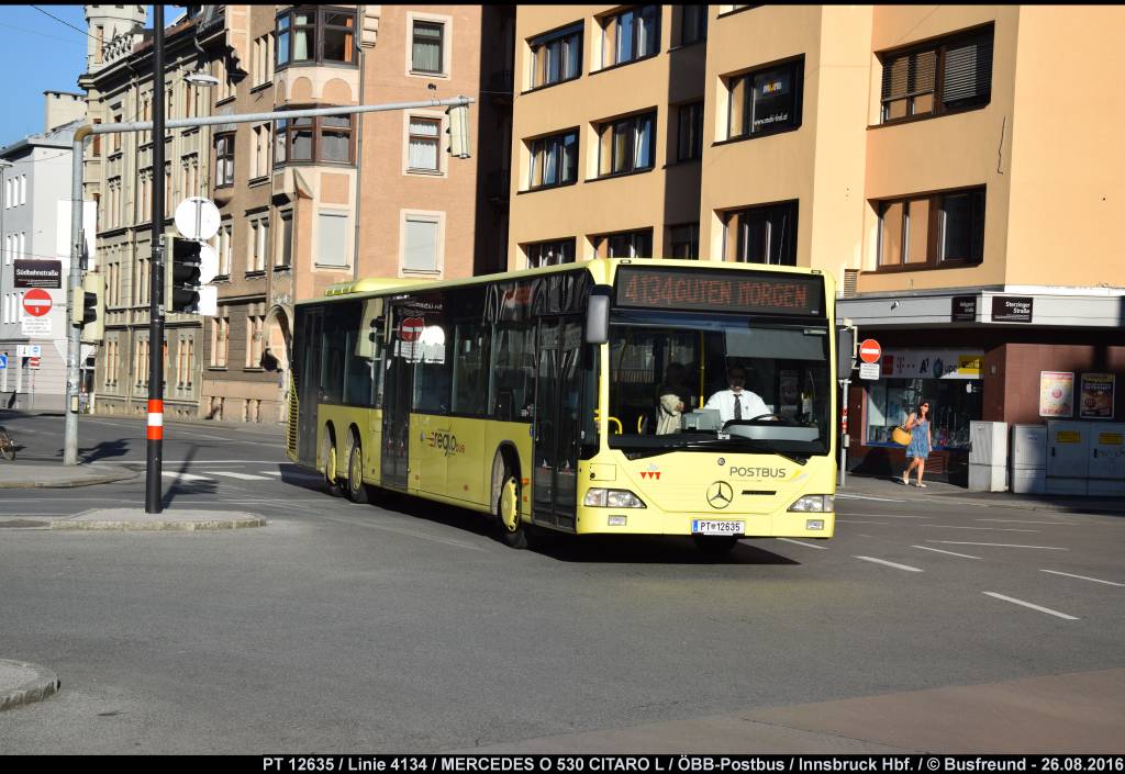 Ein MERCEDES O 530 CITARO L der ÖBB-Postbus GmbH erreicht frühmorgendlich den Bahnhof Innsbruck als Linie 4134 (auch am Zielschild zu erkennen :))