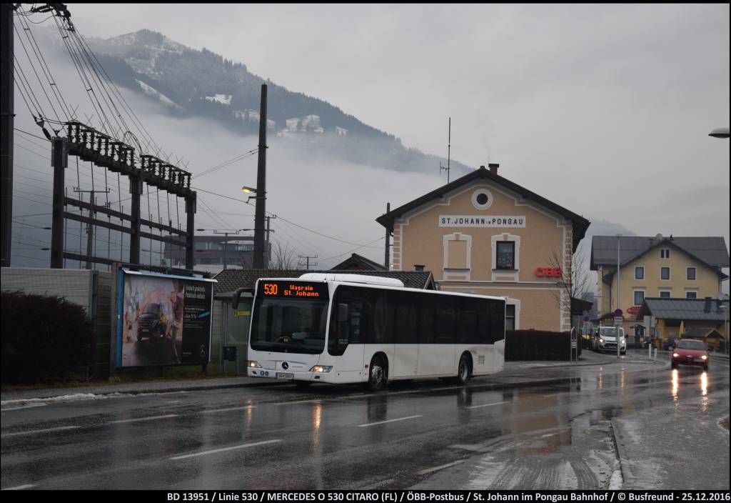 Ein MERCEDES O 530 CITARO (FL) unterwegs auf der Linie 530 beim Bahnhof St. Johann im Pongau.