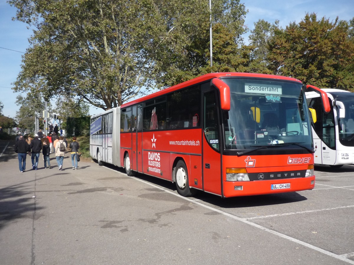 Ein Setra S 321 UL, der Fa. Bayer aus Ehingen in Stuttgart-Cannsttter-Wasen,