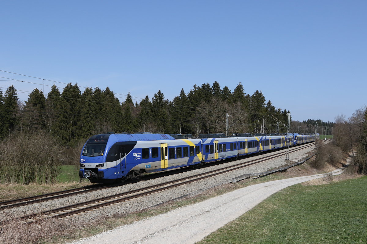ET 324 auf dem Weg nach M�nchen am 1. April 2021 bei Grabenst�tt.