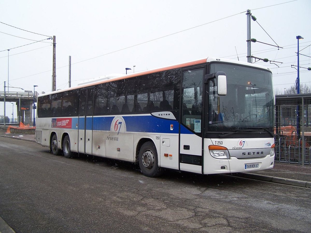 Fegersheim - 10. Februar 2010 : Setra S 417 UL im Rseau 67 Design.