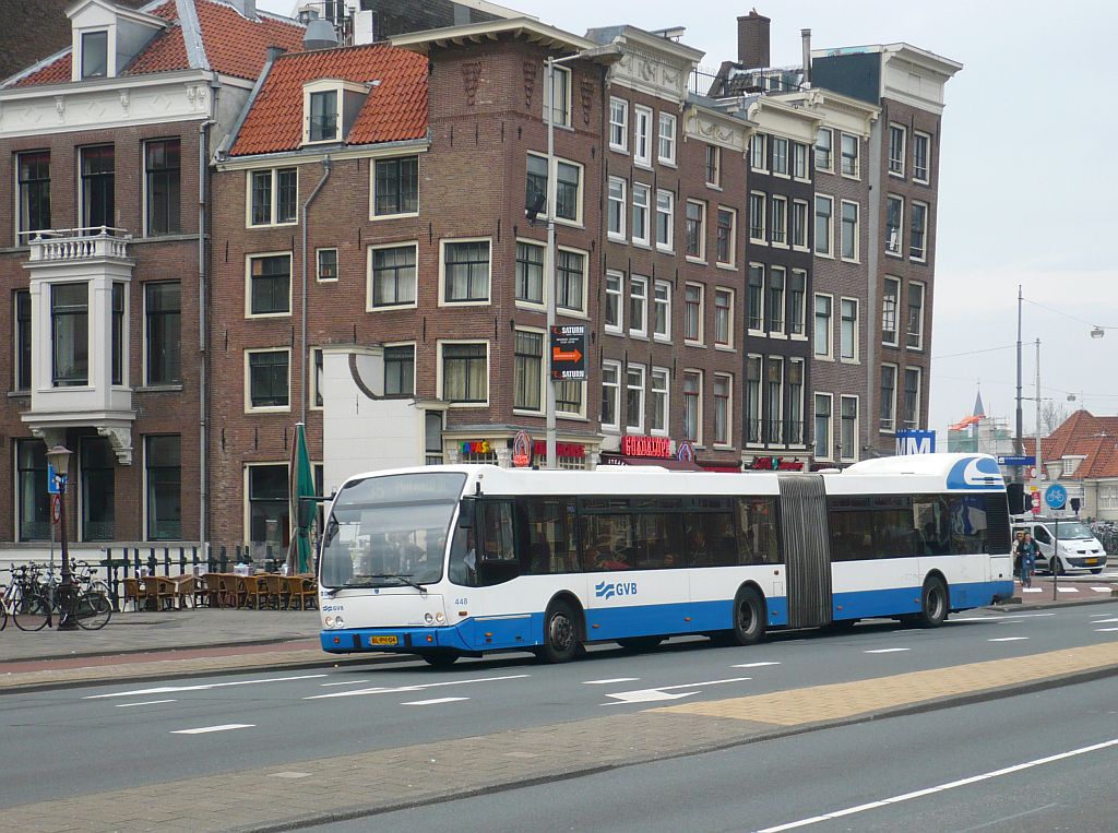 GVBA Bus 448 Volvo B7LA  Berkhof-Jonckheere. Baujahr 2001. Prins Hendrikkade Amsterdam 25-04-2013.