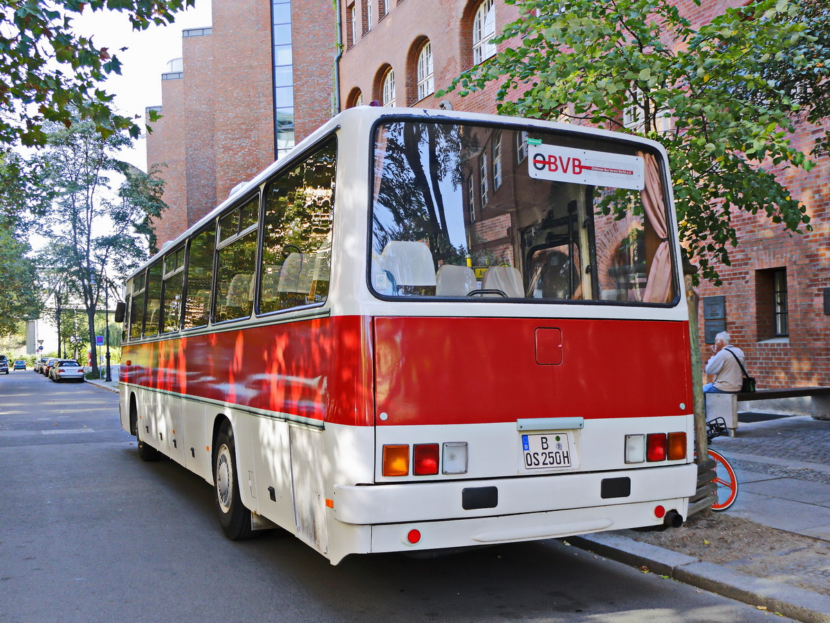 Heckpartiedes Ikarus 250.59 am 30. September 2018. vor dem Deutschen Technikmuseum in Berlin Kreuzberg.