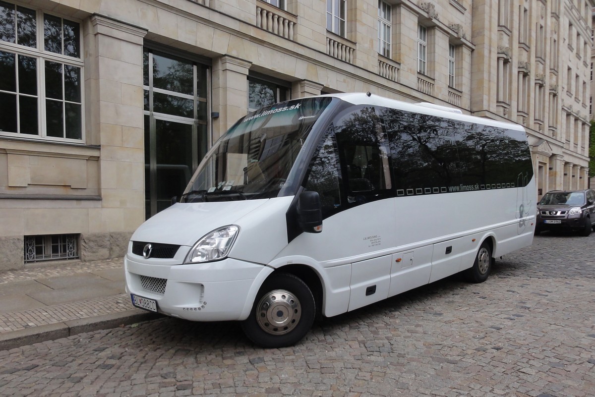 IRISBUS aus der SK Ende April 2014 in Leipzig beim Stadtzentrum gesehen.