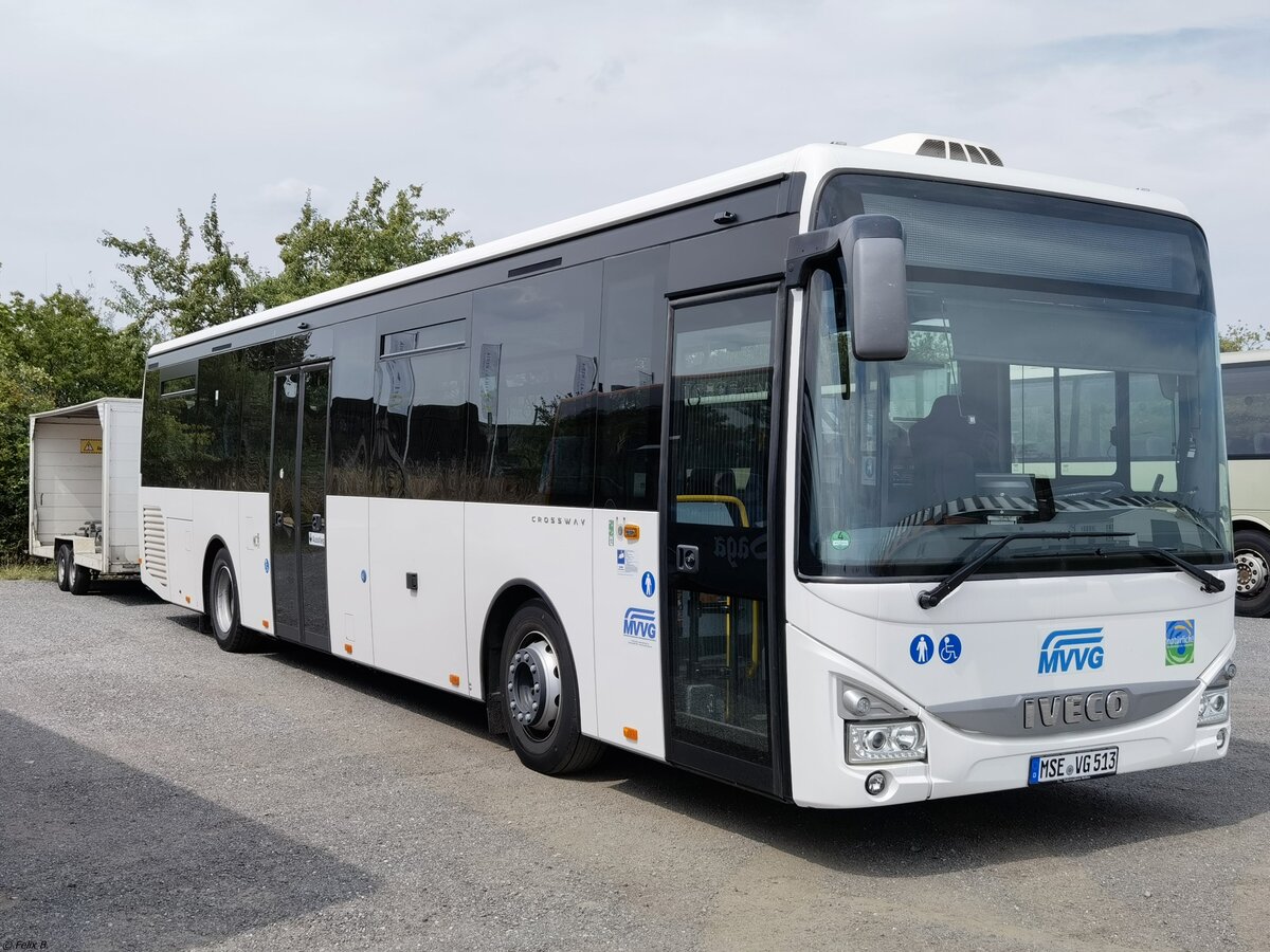 Iveco Crossway mit Fahrradanhänger der MVVG in Röbel.