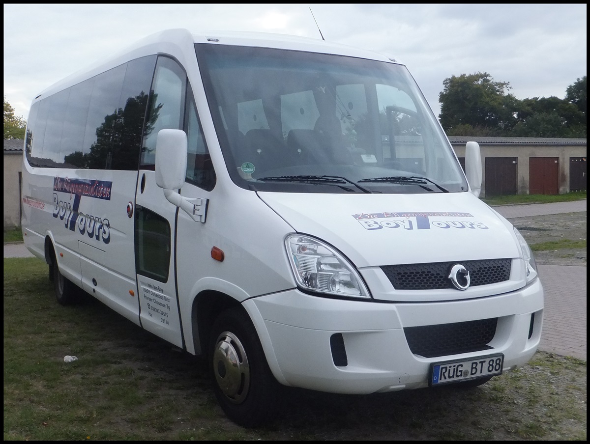 Iveco Sunrise von BoyTours aus Deutschland in Sassnitz.