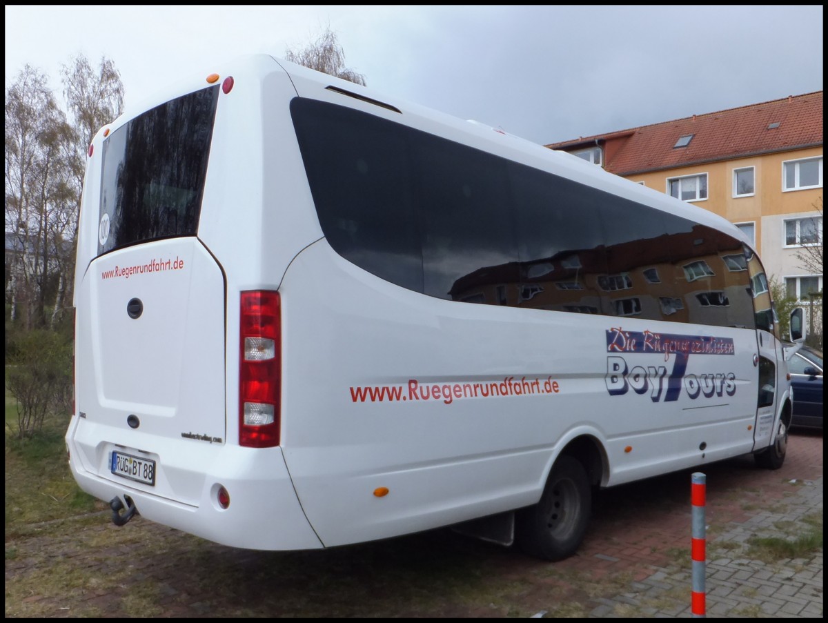 Iveco Sunrise von BoyTours aus Deutschland in Sassnitz.