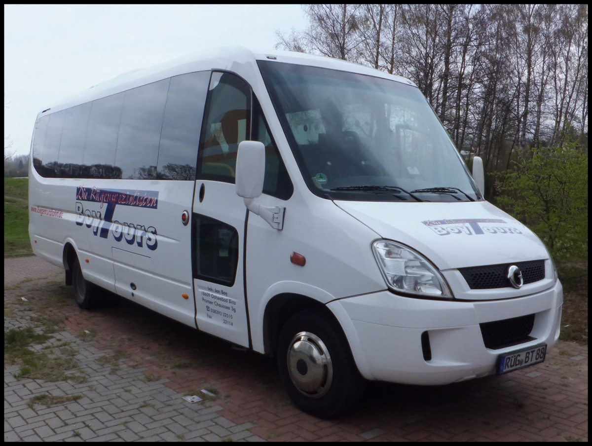 Iveco Sunrise von BoyTours aus Deutschland in Sassnitz.