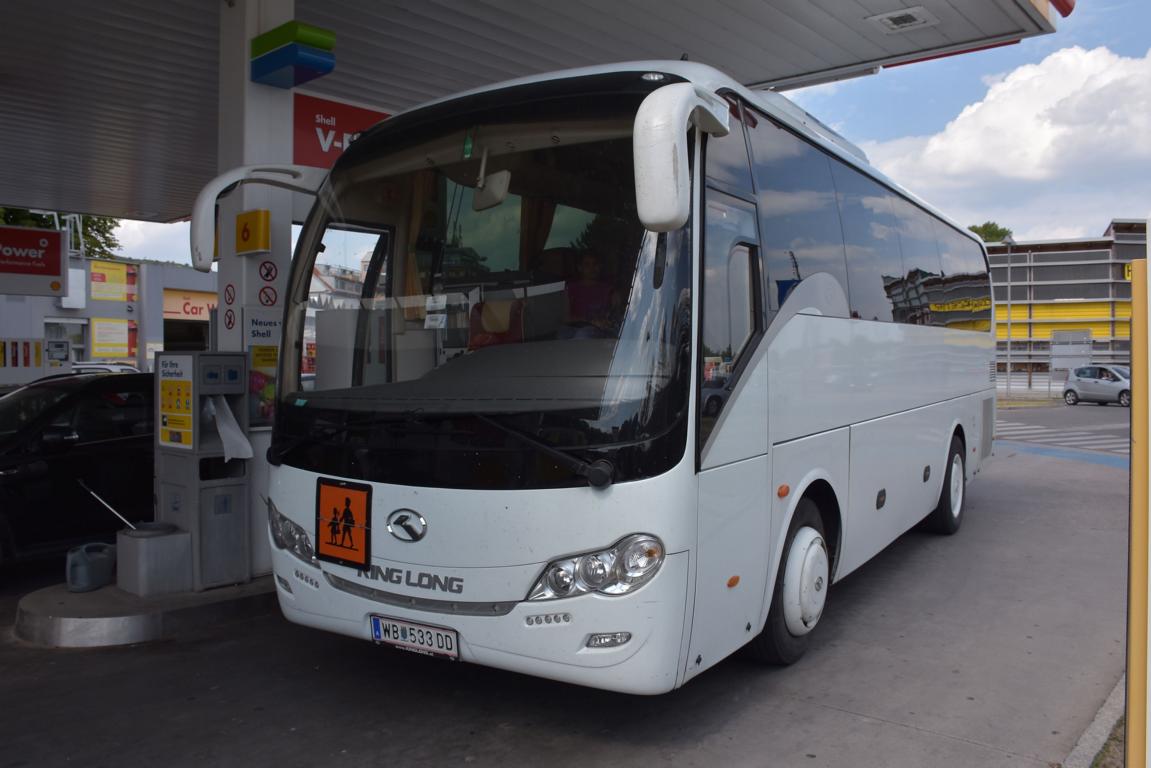 King Long XMQ6900 aus N.. 06/2017 in Krems.