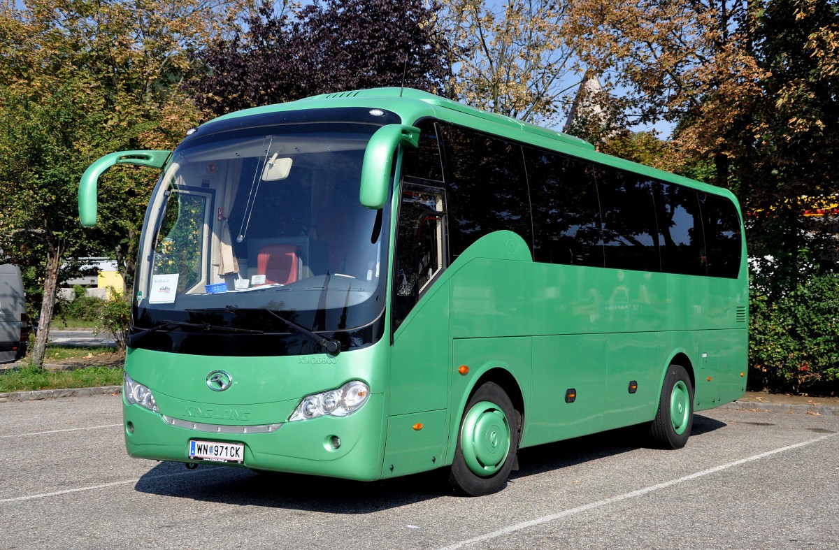 KING LONG XMQ6900 aus sterreich im August 2013 in Krems gesehen.